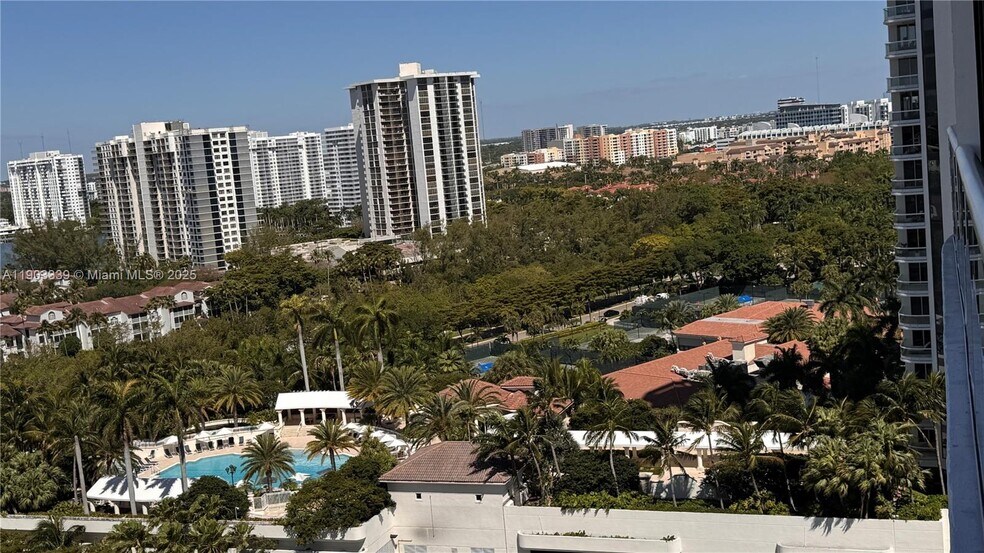 Building Photo - 4000 Island Blvd