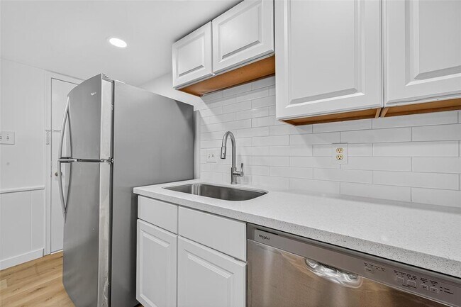 Building Photo - 12633 Memorial Dr