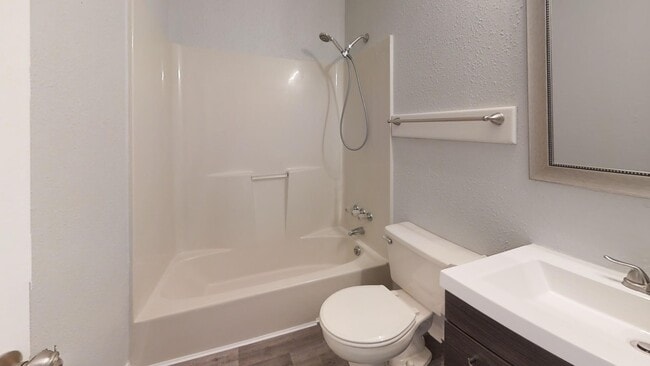 Building Photo - 1922 Heartland Dr