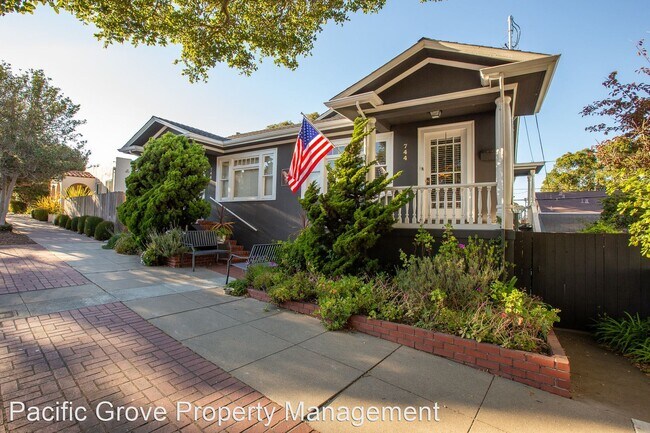 Building Photo - 1 br, 1 bath House - 744 Lighthouse Avenue