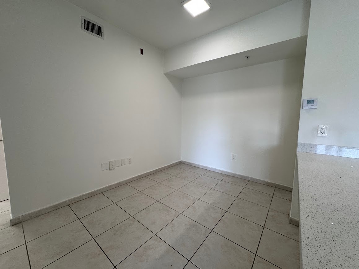 Building Photo - 7350 NW 114th Ave