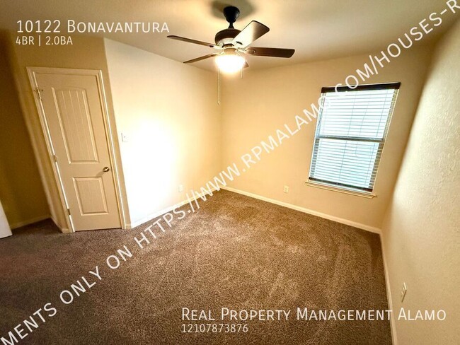 Building Photo - *APPLICATION RECEIVED** AVAILABLE NOW! 4 B...