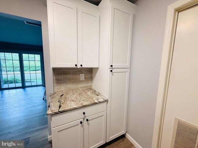 Building Photo - 4405 Waterperry Ct