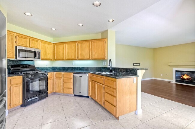 Building Photo - 1198 Sunbright Dr