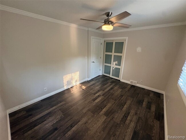 Building Photo - 1341 Catalpa Dr