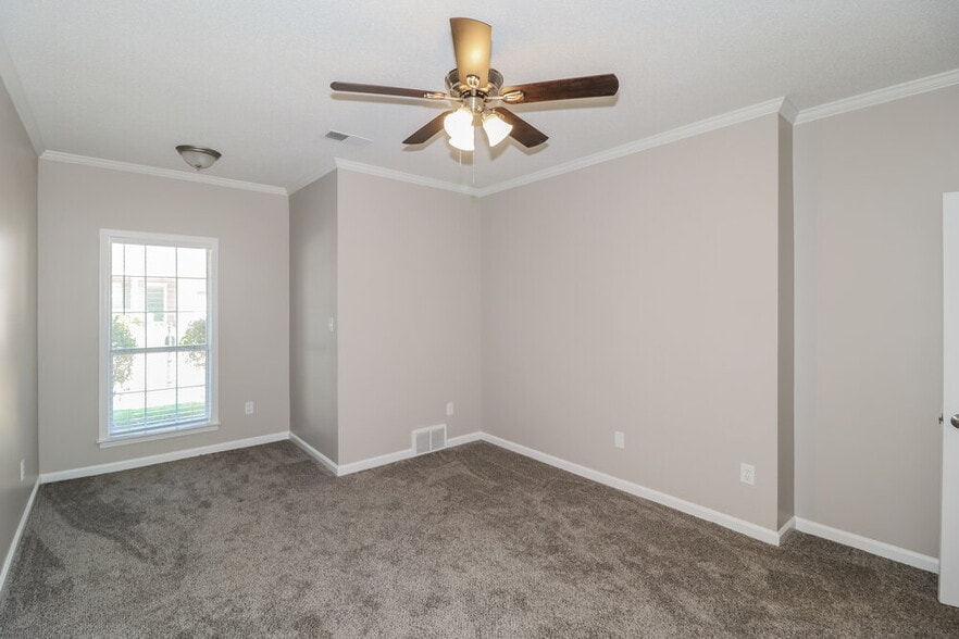 Building Photo - 607 E Ashley Glen Cir