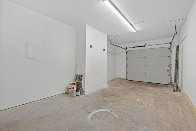 Building Photo - 24728 Marlene Way