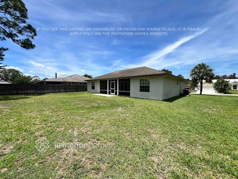 Building Photo - 1318 SW Bartell Ave