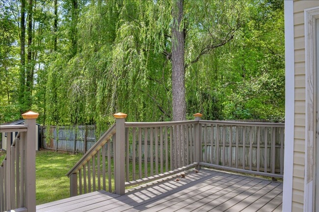 Building Photo - 412 Trestle Ln