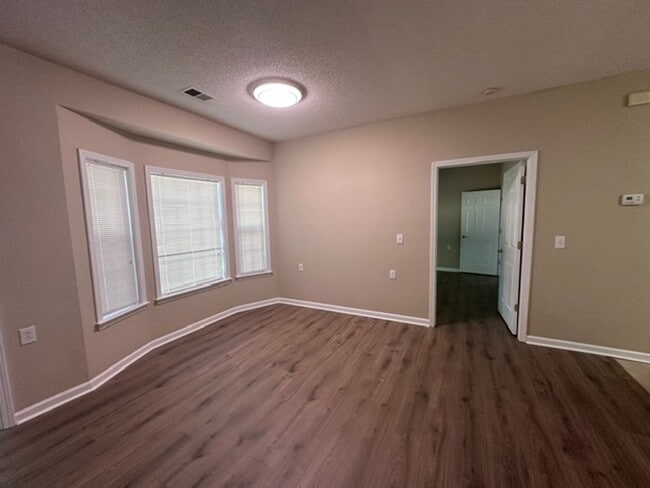 Building Photo - MOVE-IN READY!  SENIOR COMMUNITY 55+