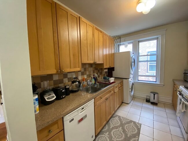 Building Photo - 9 Braemore Rd