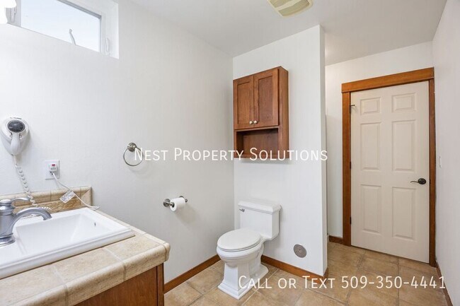 Building Photo - 6432 Melby Way NE