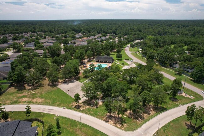 Building Photo - 30111 Saw Oaks Dr