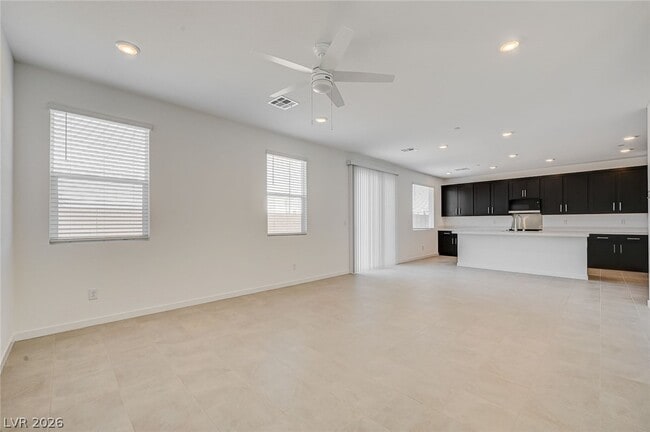 Building Photo - 324 Lupton Ave