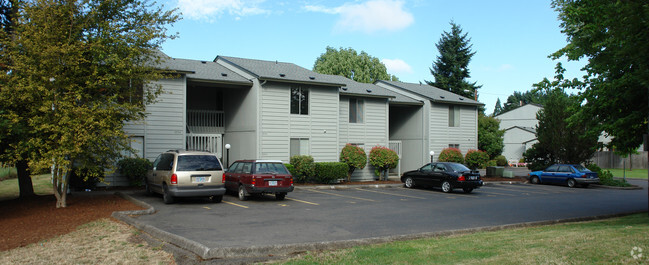 Primary Photo - Sandalwood Apartments