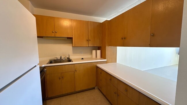Building Photo - 55S S Kukui St