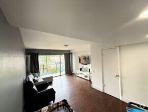 Building Photo - 231 NW 109th Ave