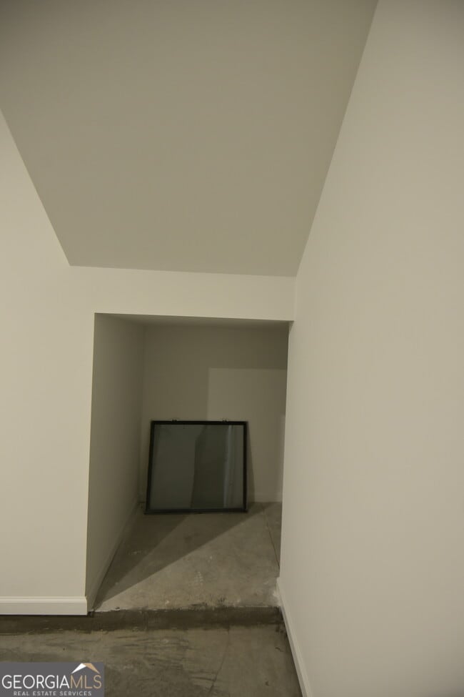 Building Photo - 2839 Rosehall Way