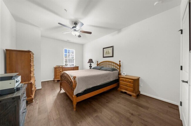 Building Photo - 410 Rose Garden Ln
