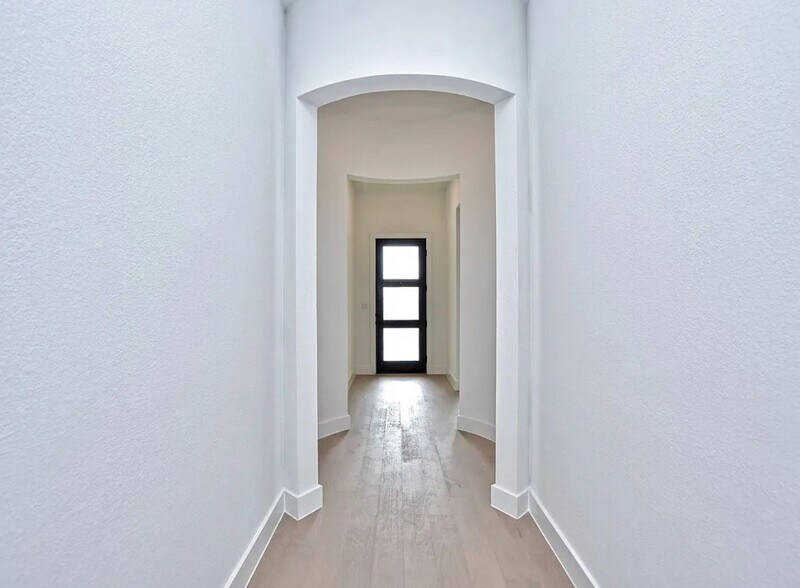 Building Photo - 2233 Nates Pl