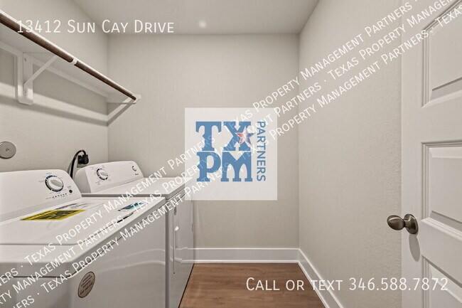 Building Photo - 13412 Sun Cay Drive