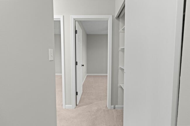 Building Photo - Broad Ripple townhome with garage, updated kitchen, and walkable convenience!