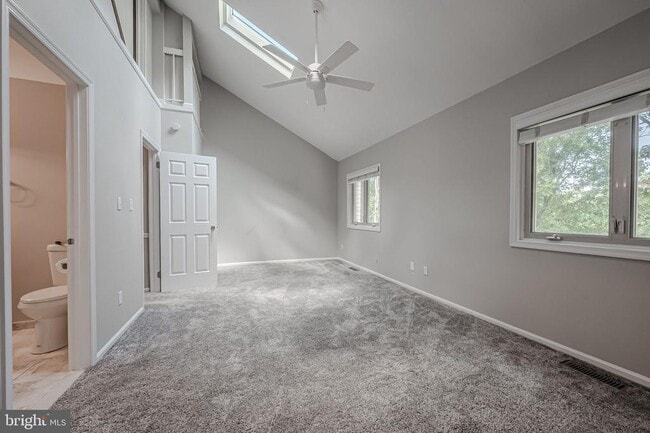 Building Photo - 805 Birch Ln