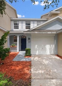Building Photo - Townhouse