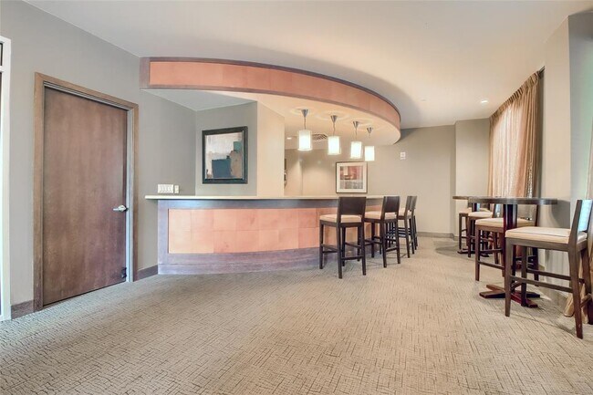 Building Photo - 54 Rainey St