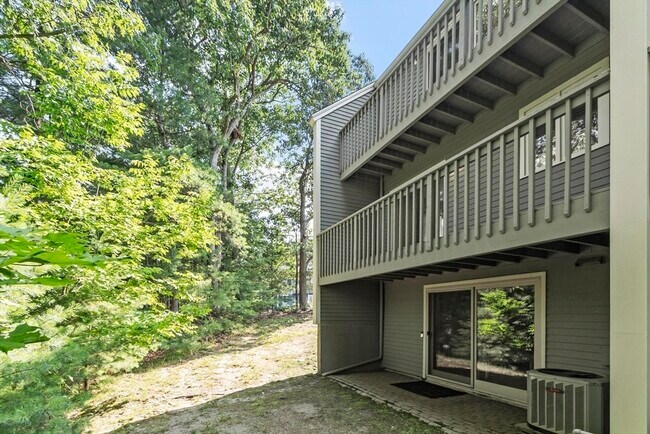 Building Photo - 20 Deer Path
