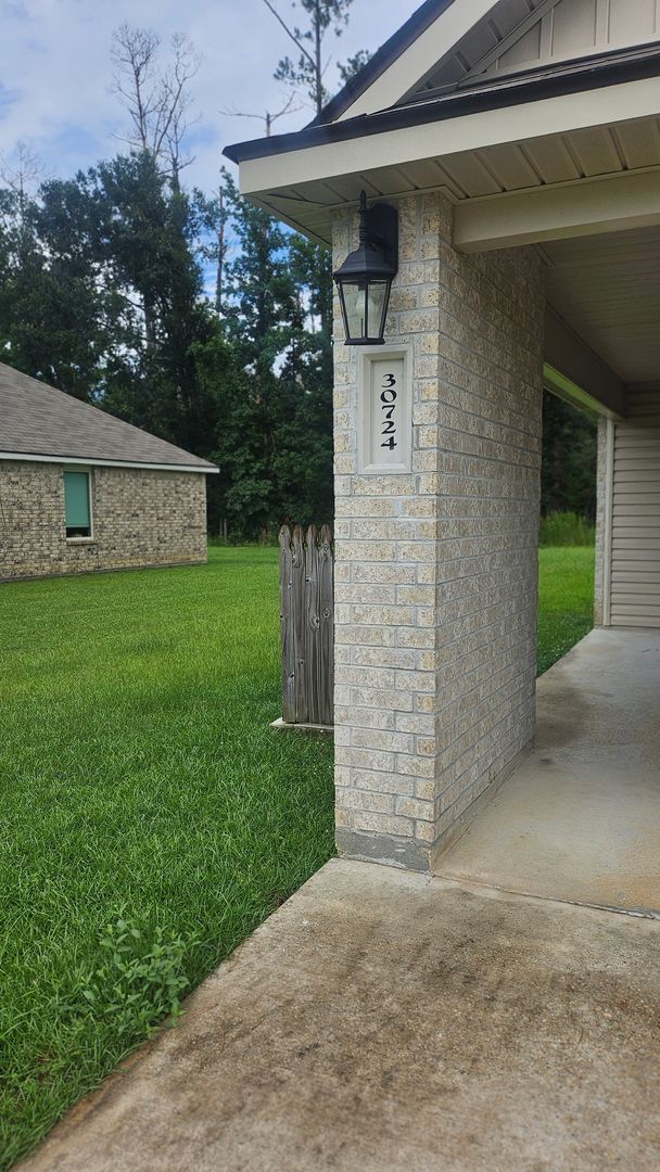 Building Photo - Welcome Home!