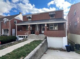 Building Photo - 650 Dunster St