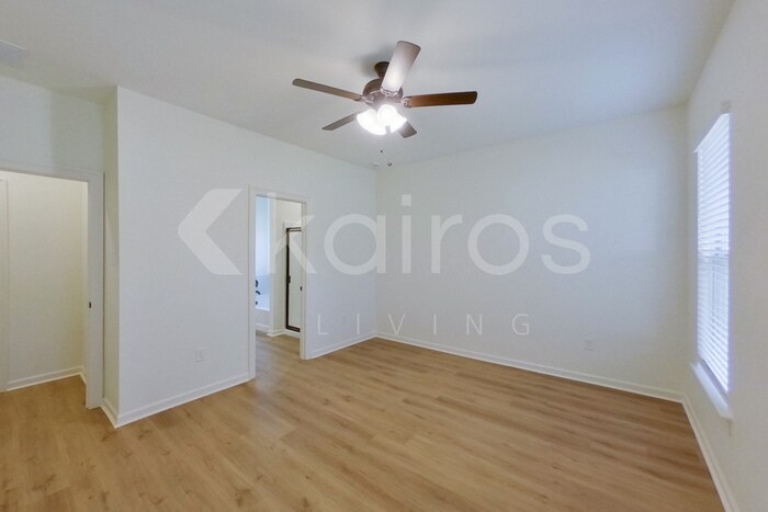 Building Photo - 111 Salvat Dr