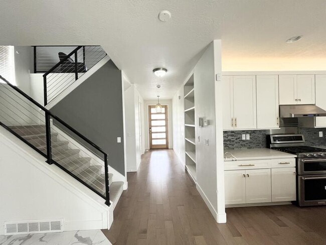 Building Photo - 9729 Fira Ln