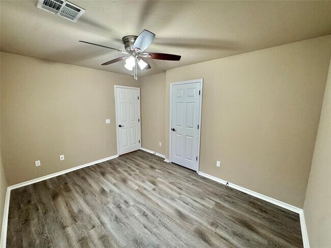 Building Photo - 8121 Hillers Rd