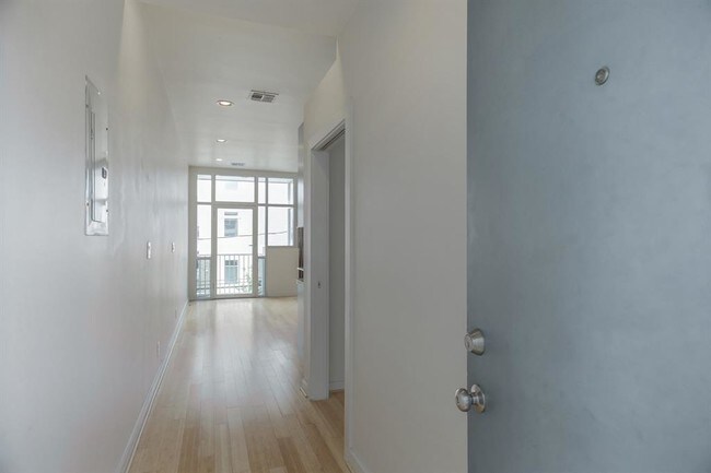 Building Photo - 1406 Columbus-ID266.9