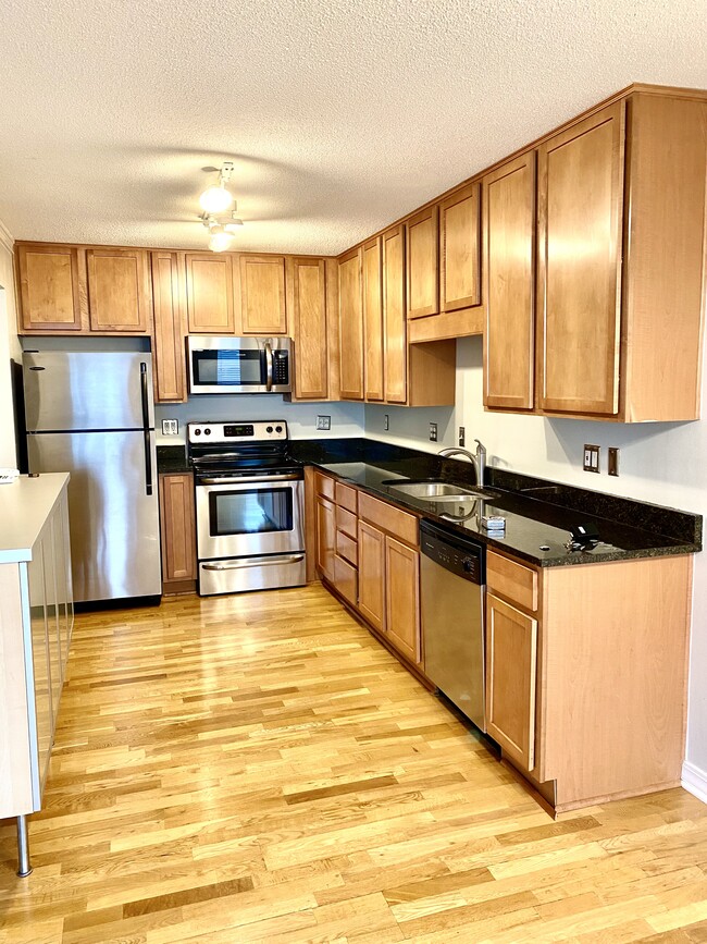 Kitchen - 3150 Excelsior Blvd
