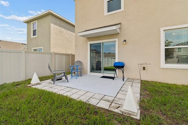 Building Photo - 17053 Oval Rum Dr