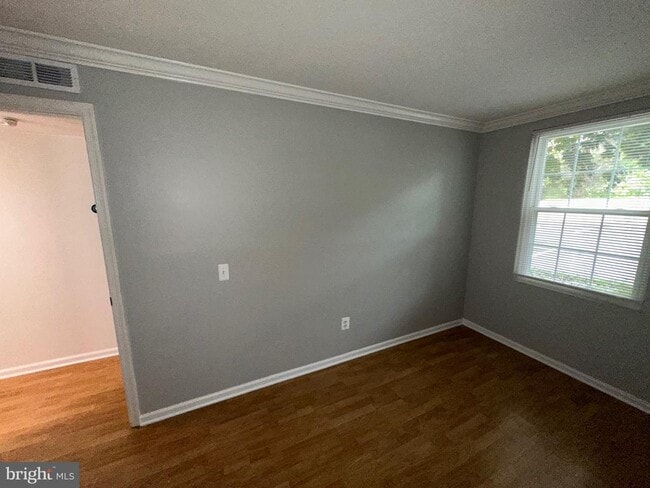 Building Photo - 115 Prosperity Ave SE