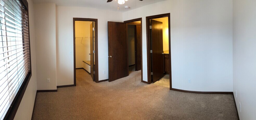 2nd Bedroom with Walk In Closet - 1902 Wrigley St