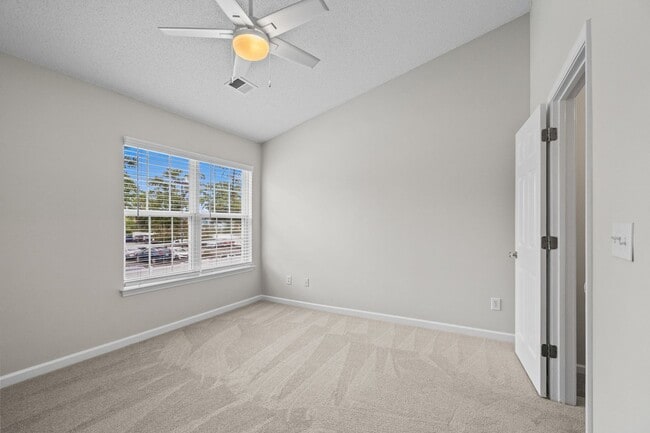 Building Photo - 3574 Evergreen Way