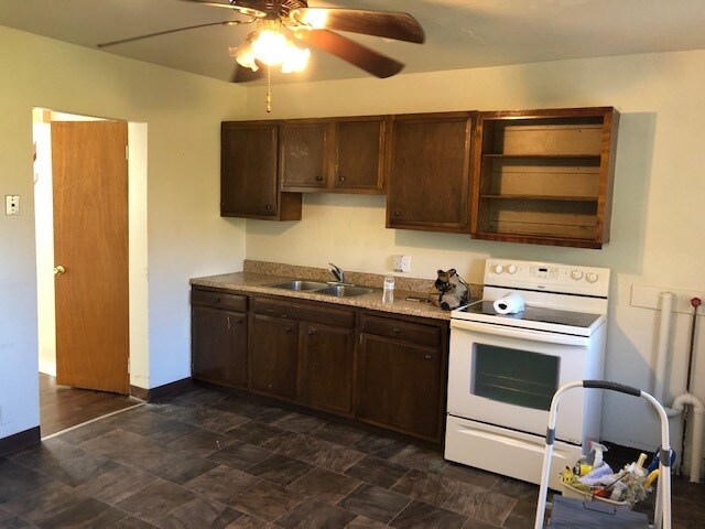 Kitchen, cabinet area - 288 Wall St