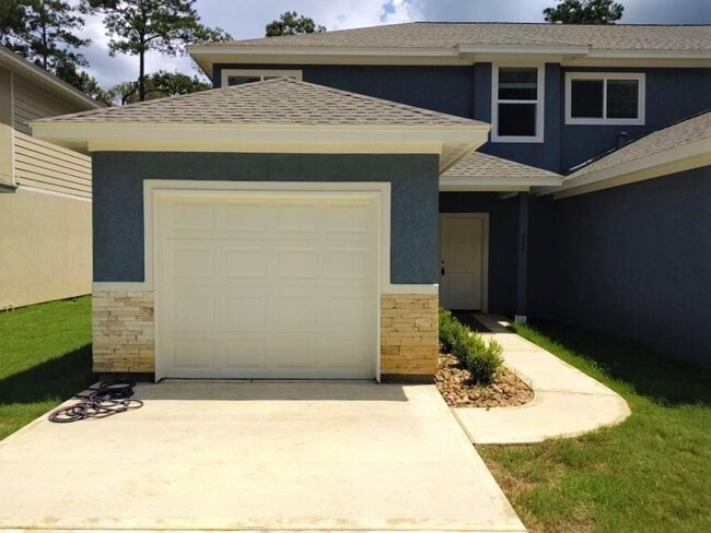 Building Photo - 626 Magnolia Bend