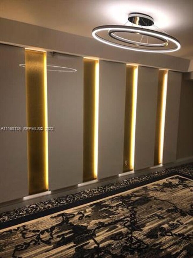 Building Photo - 5161 Collins Ave