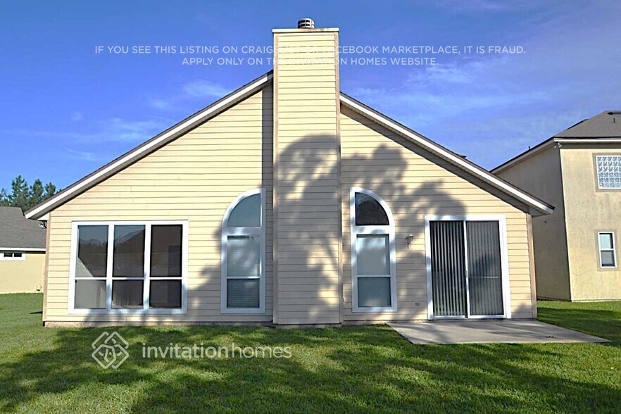 Building Photo - 3745 Briar Ln