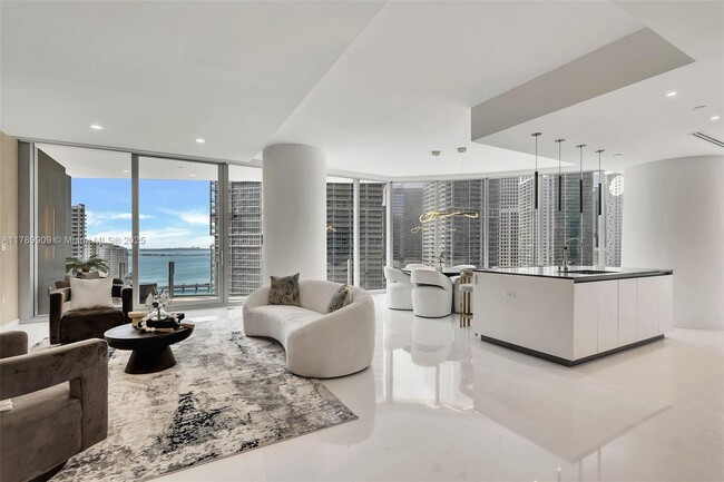Building Photo - 300 Biscayne Blvd Way