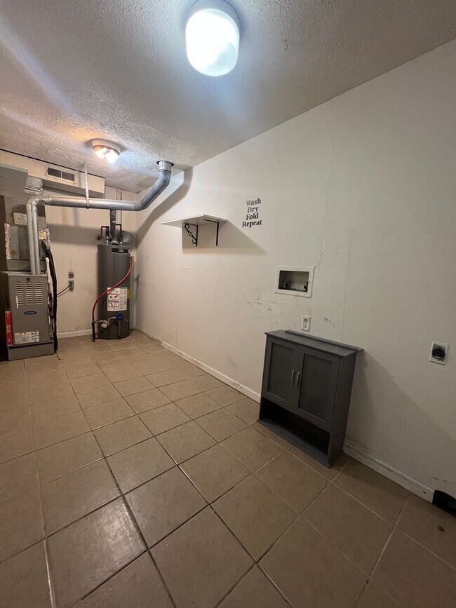 Building Photo - 722-724-724 Clinkscales Rd