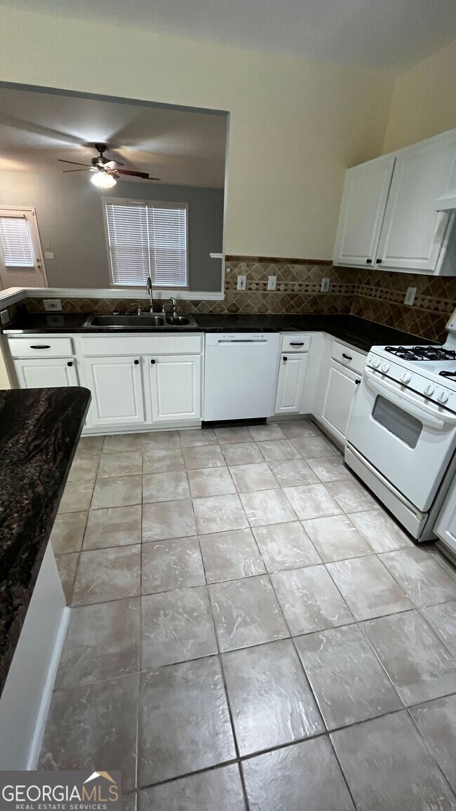 Building Photo - 4645 Valais Ct