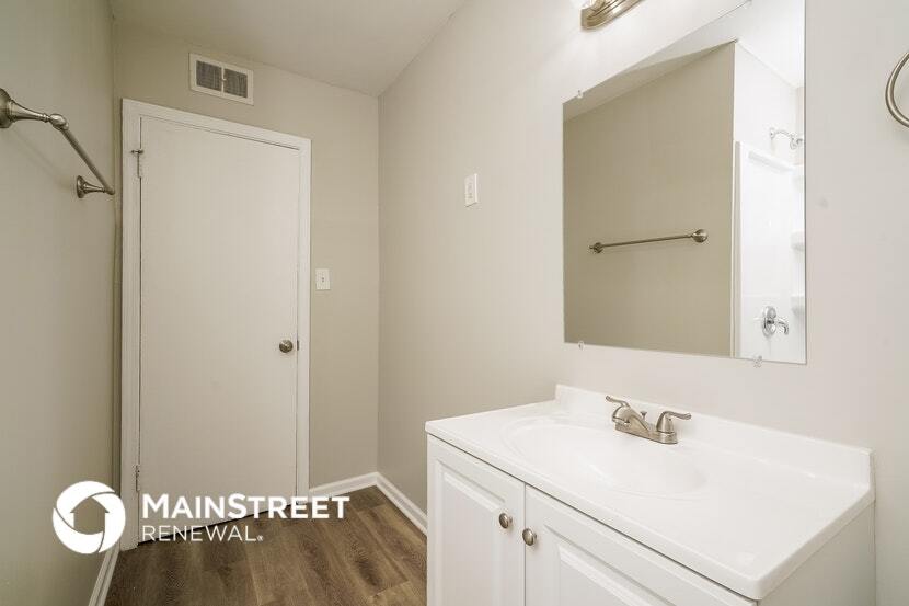 Building Photo - 3428 N Riley Ave