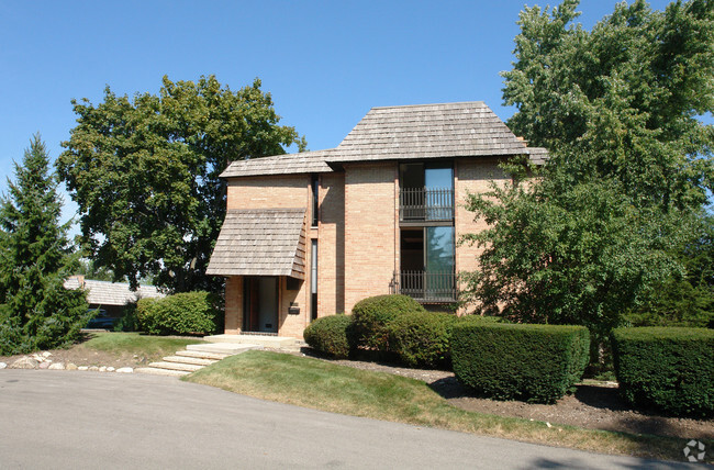 Building Photo - The Arbors at Barrington